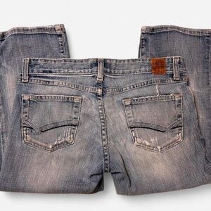 Vintage BKE size 27 denim Capri pants.